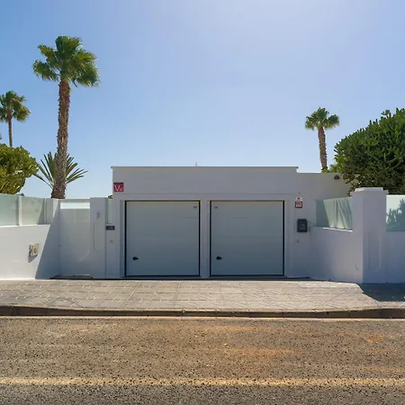 The Hamptons Collection - Lanzarote Puerto Calero