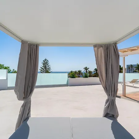 The Hamptons Collection - Lanzarote Villa Puerto Calero