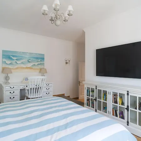 The Hamptons Collection - Lanzarote * Puerto Calero