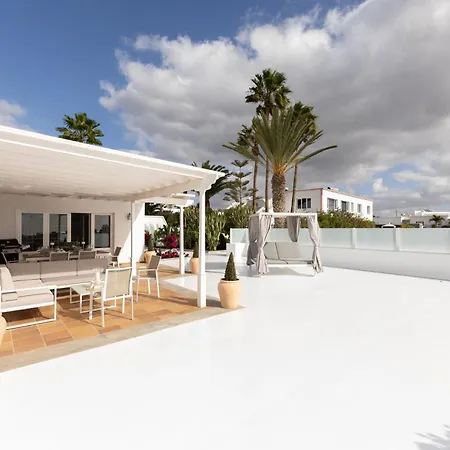 The Hamptons Collection - Lanzarote * Puerto Calero